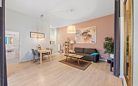 Apartment Uthman Berlin-Neukoelln