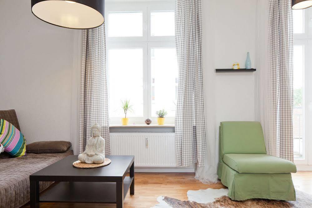 Apartment Uthman Berlin-Neukoelln Exterior foto